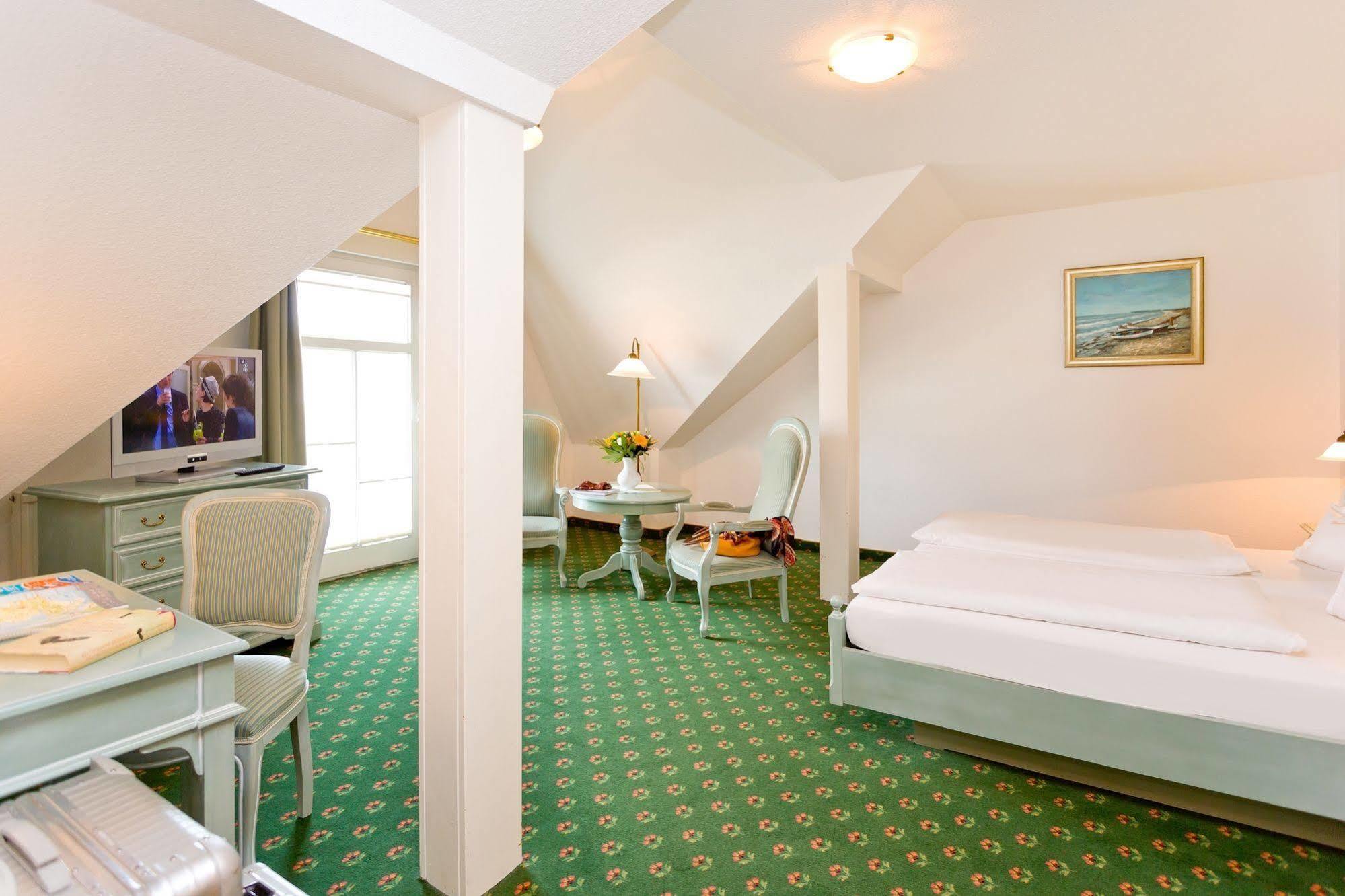 Hotel Villa Neander Binz Eksteriør bilde