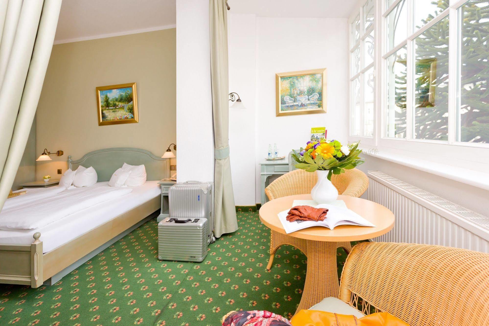 Hotel Villa Neander Binz Eksteriør bilde