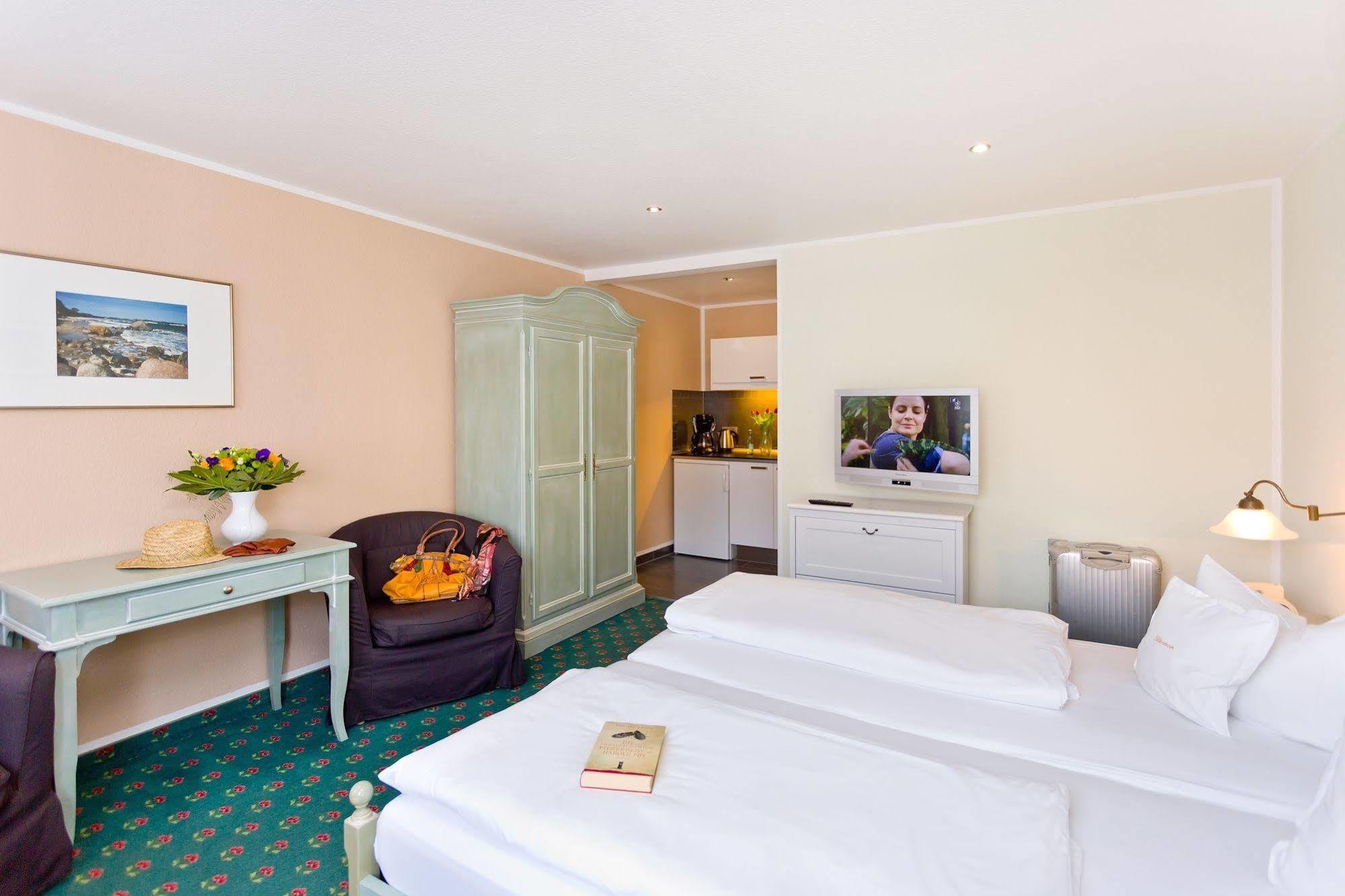 Hotel Villa Neander Binz Eksteriør bilde